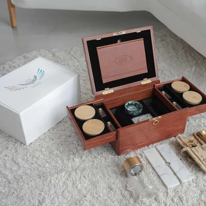 Final Ceremonybox (small defect - shipped from the Netherlands)
