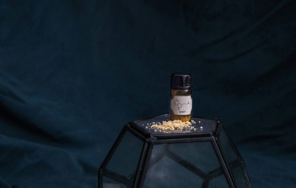 DMT amber container